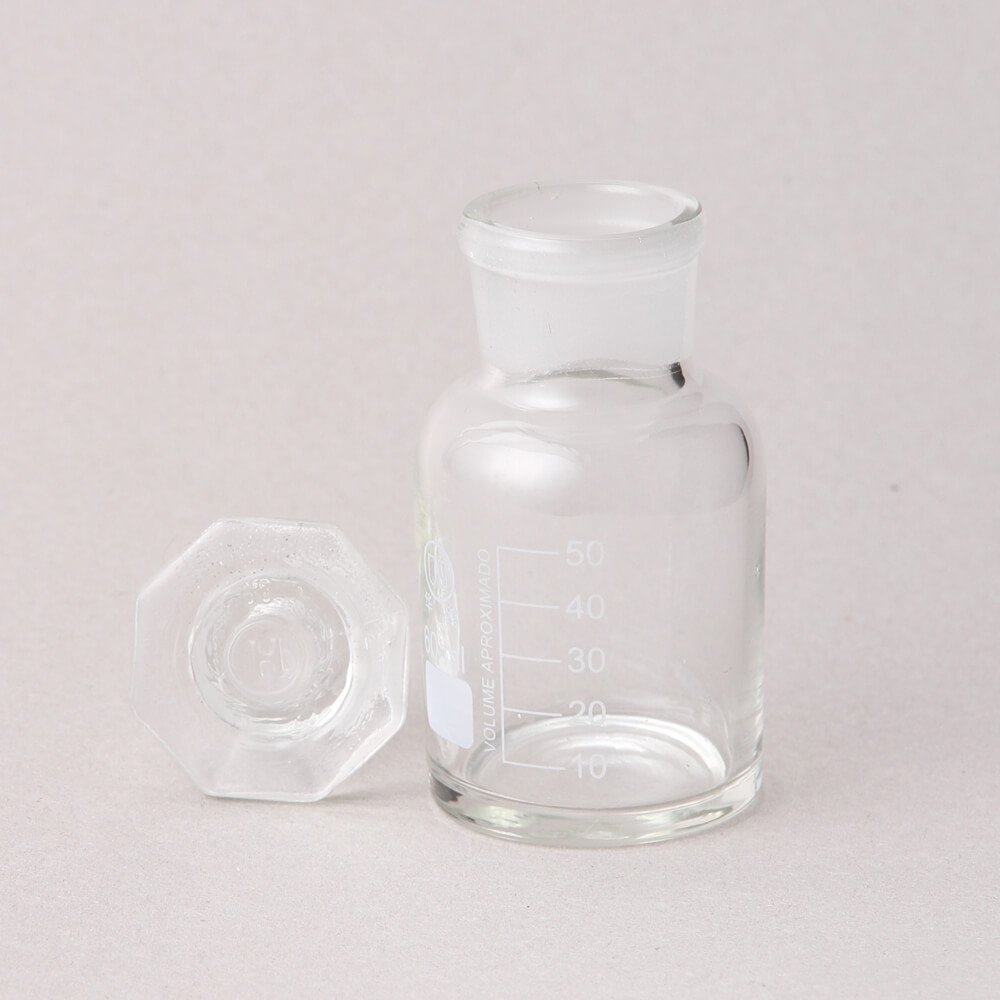 reusable GL45 square glass bottles in clear